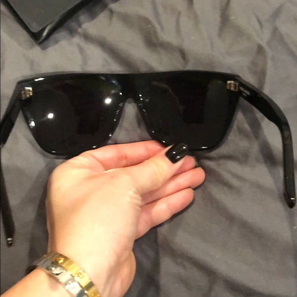 YSL Sunglasses - Picture 5 of 7